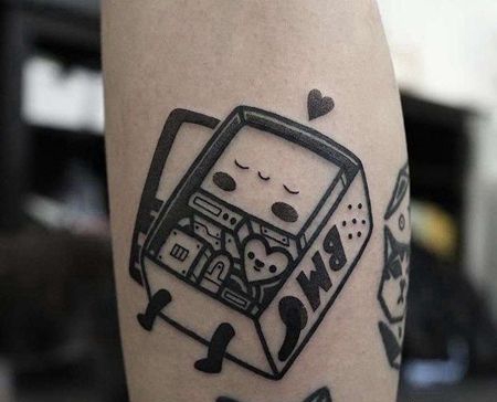 卡通小腿游戏机纹身图案