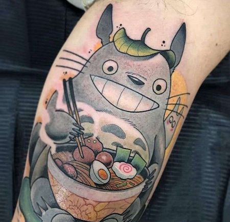 卡通小腿宫崎骏龙猫纹身图案