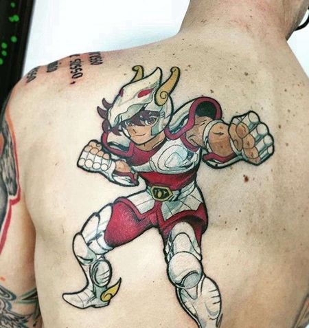 卡通后背圣斗士星矢纹身图案