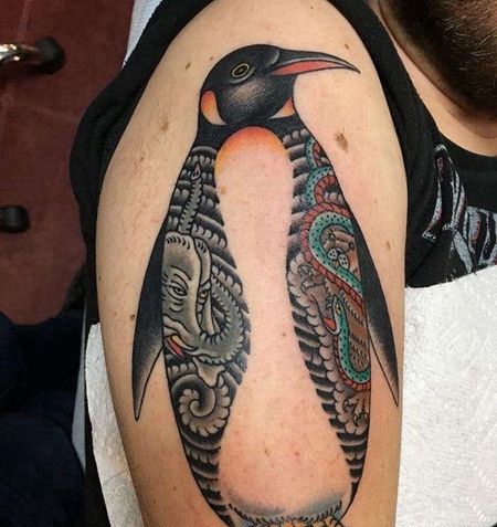 Old School大臂企鹅纹身图案