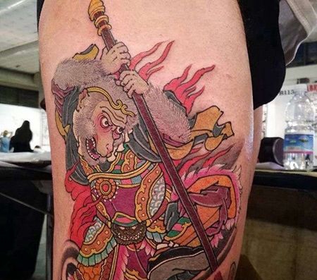 日式大腿孙悟空纹身图案