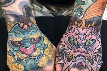 新传统手背唐狮龙纹身图案