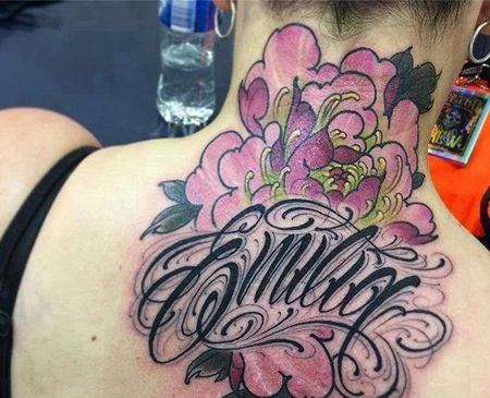 新传统后颈牡丹纹身图案