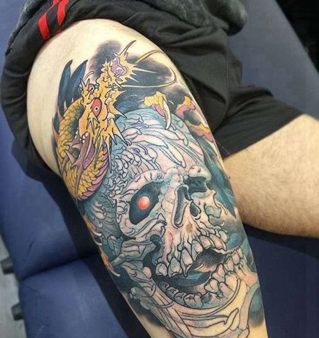 新传统大腿龙骷髅纹身图案