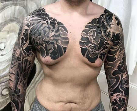 日式胸口板雾纹身图案