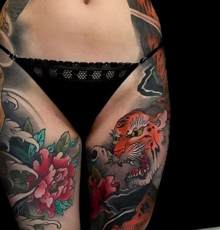 日式大腿牡丹老虎纹身图案