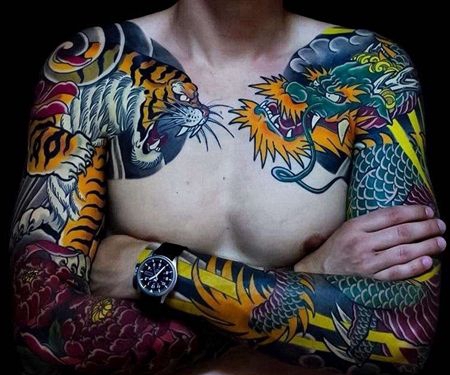 日式胳膊前胸老虎龙纹身图案