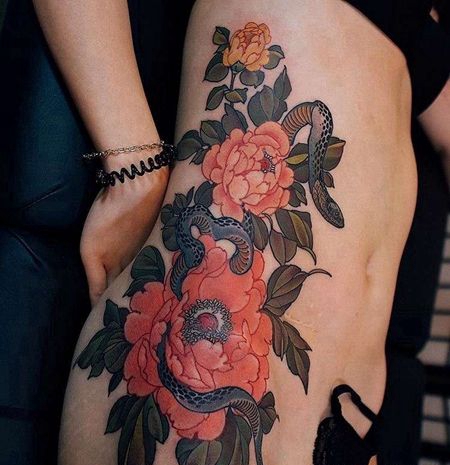 新传统侧腰蛇牡丹纹身图案