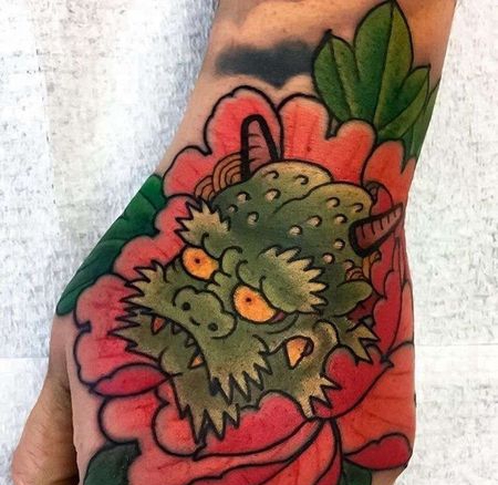 日式手背牡丹龙纹身图案