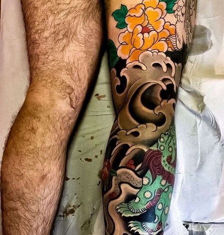 日式腿唐狮牡丹纹身图案