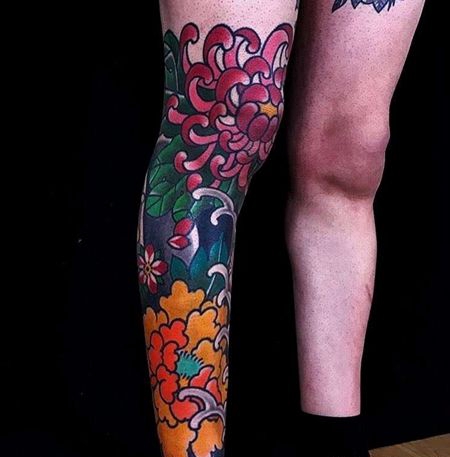 日式小腿菊花牡丹纹身图案