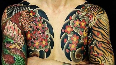 日式胳膊前胸鲤鱼凤凰纹身图案