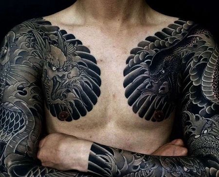 日式胳膊前胸鲤鱼龙纹身图案