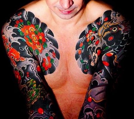 日式胳膊前胸鲤鱼樱花纹身图案