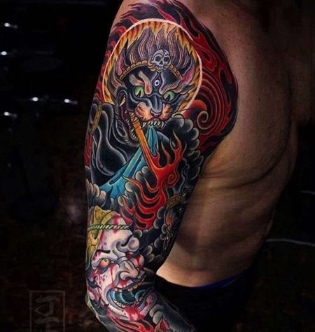 日式大臂老虎般若猫纹身图案