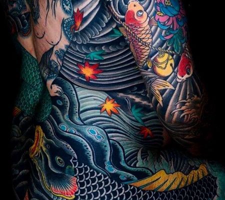 日式腹部鲤鱼纹身图案