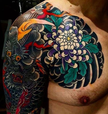 日式大臂菊花龙纹身图案
