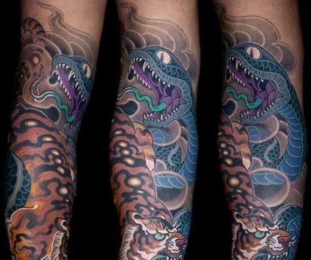 日式小臂蛇老虎纹身图案