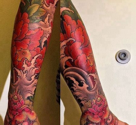 日式手背小臂唐狮牡丹纹身图案