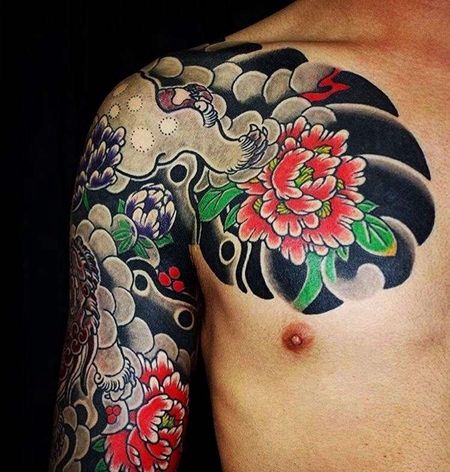 日式大臂牡丹唐狮纹身图案