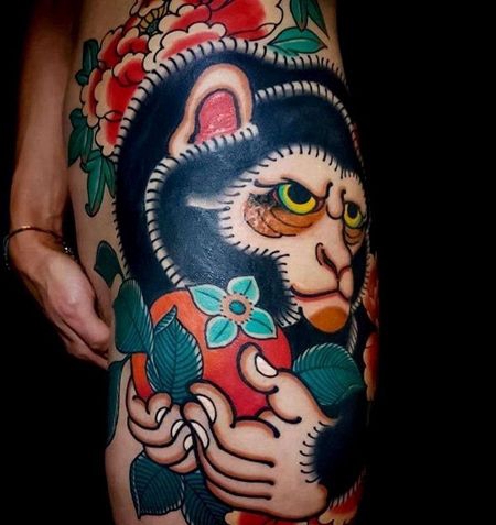 日式大腿猩猩纹身图案