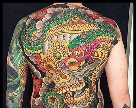 日式后背嘎巴拉蛇纹身图案