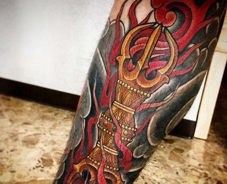 新传统小腿金刚杵纹身图案