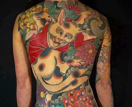 新传统后背猫纹身图案