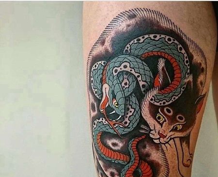 新传统大腿猫蛇纹身图案