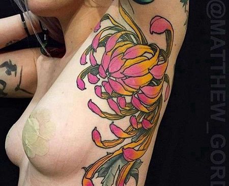 新传统腋下菊花纹身图案