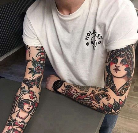 Old School小臂护士纹身图案