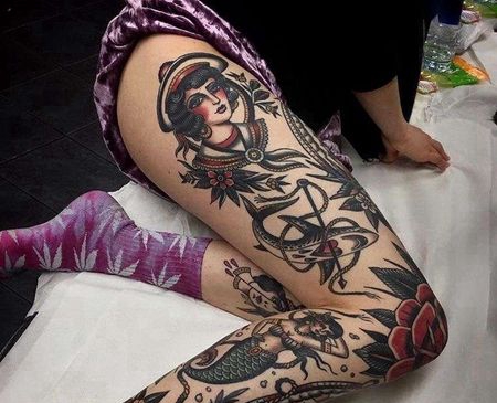 Old School大腿女人美人鱼鲨鱼纹身图案