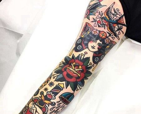 Old School胳膊女人手匕首玫瑰纹身图案