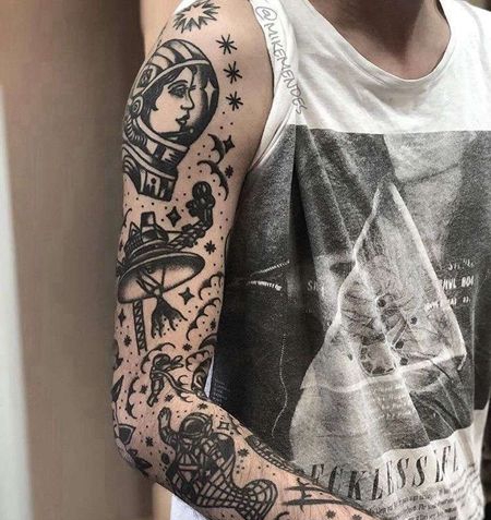 Old School大臂女人飞碟纹身图案