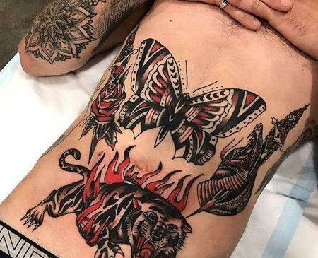 Old School腹部蝴蝶老虎纹身图案