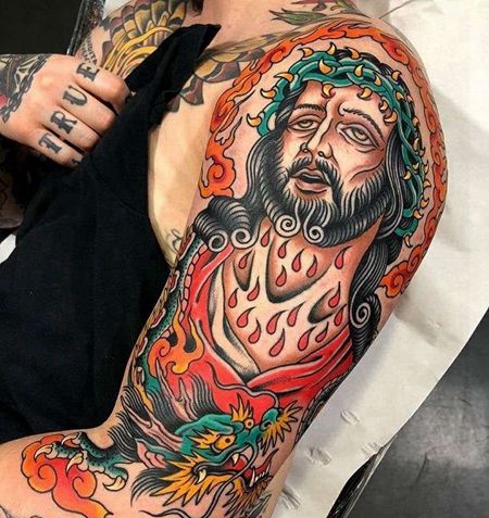 Old School大臂耶稣龙纹身图案