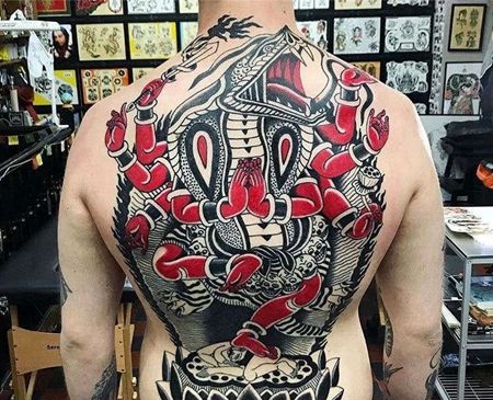 Old School后背恶魔蛇纹身图案