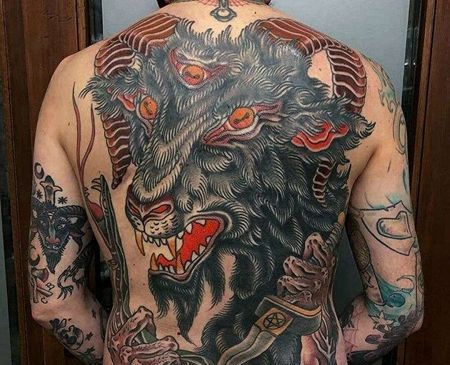 Old School后背羊纹身图案