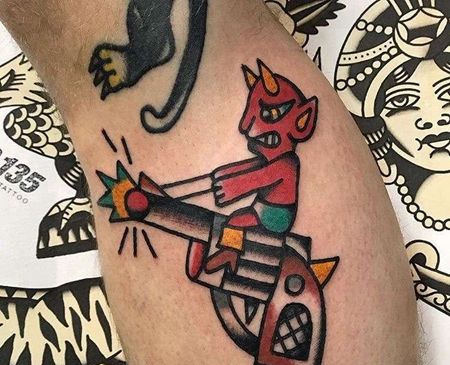 Old School小腿恶魔枪纹身图案