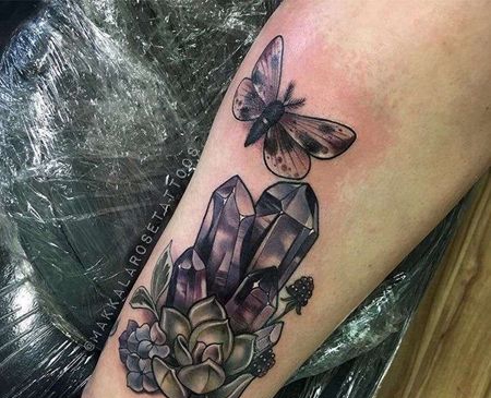 New School小腿蝴蝶宝石纹身图案
