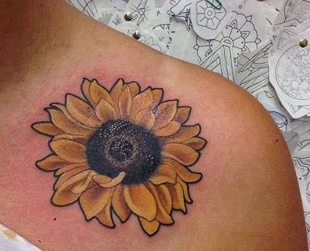 New School锁骨向日葵纹身图案