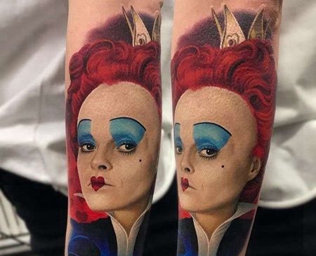 写实小臂红皇后纹身图案