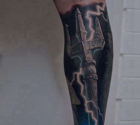 写实小臂三叉戟纹身图案