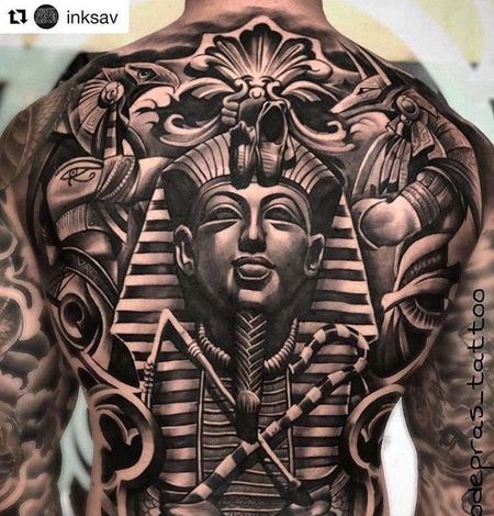 写实后背法老纹身图案