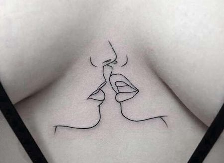 线条小清新胸下嘴巴纹身图案