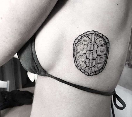 点刺侧腰龟壳纹身图案