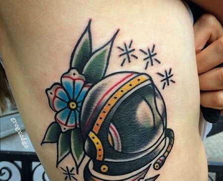 Old School侧腰宇航员纹身图案