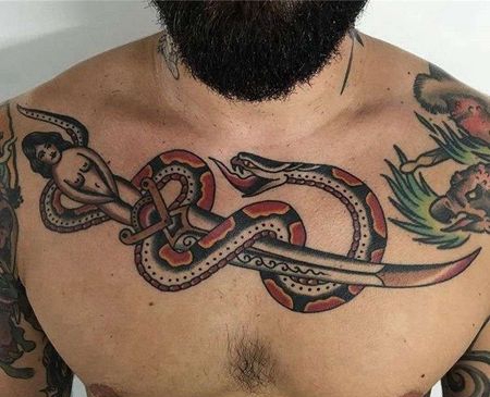 Old School锁骨蛇匕首女人纹身图案