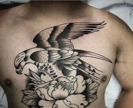 Old School前胸老鹰牡丹纹身图案