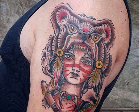 Old School大臂女人熊纹身图案